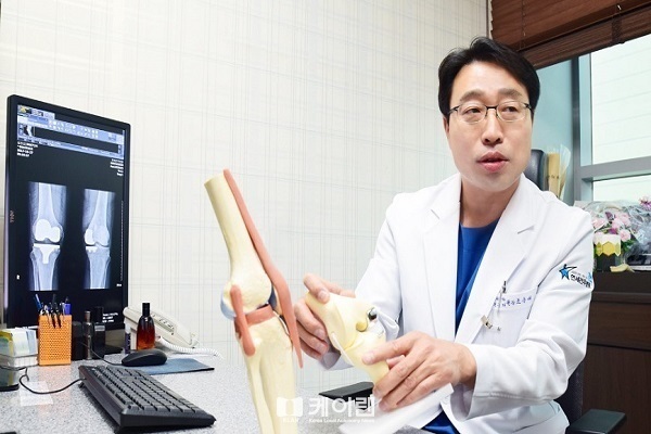 [칼럼]무릎에서 '뚝' 소리, 방치하면 치료시기를 놓칠 수도 있어